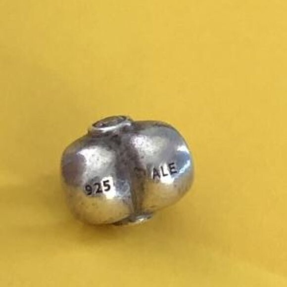 PANDORA SPARKLING HEART WITH PINK CZ CHARM - Picture 2 of 3